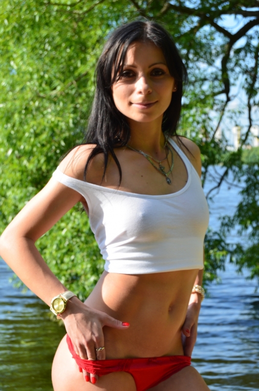 Люси, 22